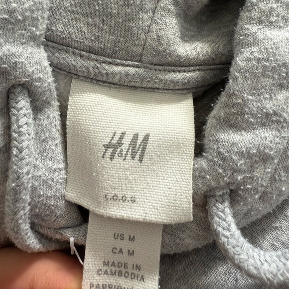 NASA H&M Sweater - Picture 2 of 3